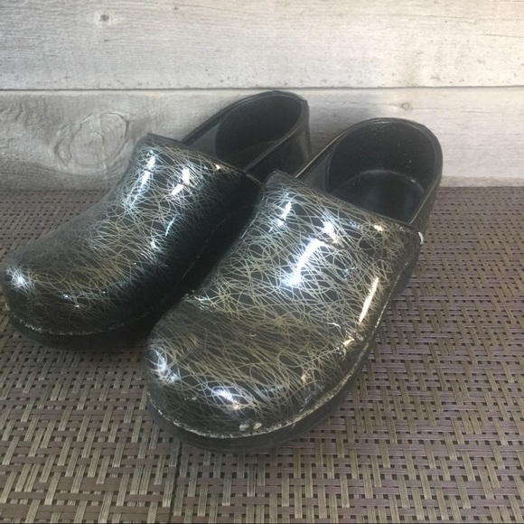 black and silver dansko clogs